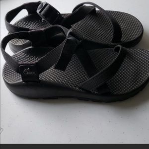 Women’s size 8 chacos